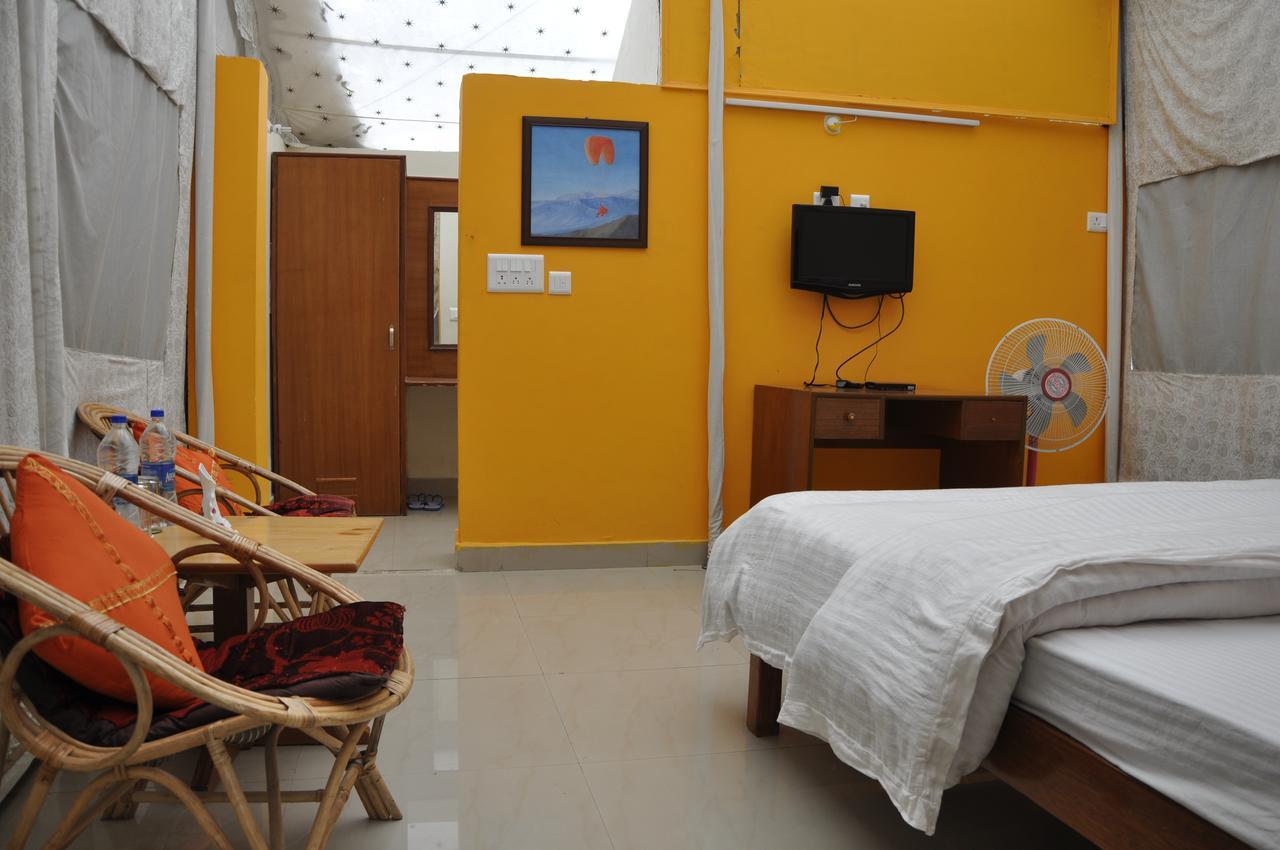 Tatva Bir Tents And Hotel Kangar Extérieur photo